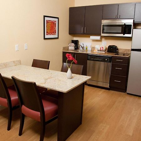 Towneplace Suites By Marriott Lake Jackson Clute מראה חיצוני תמונה