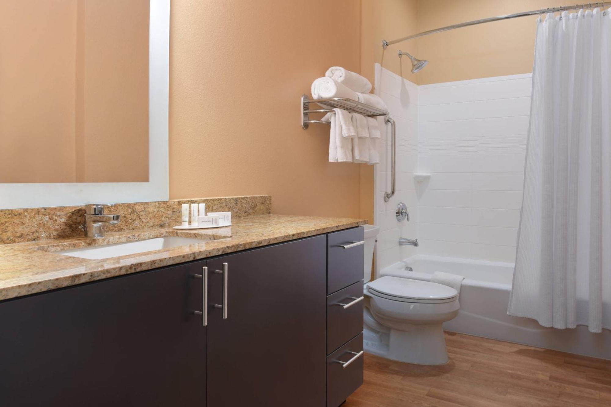 Towneplace Suites By Marriott Lake Jackson Clute מראה חיצוני תמונה