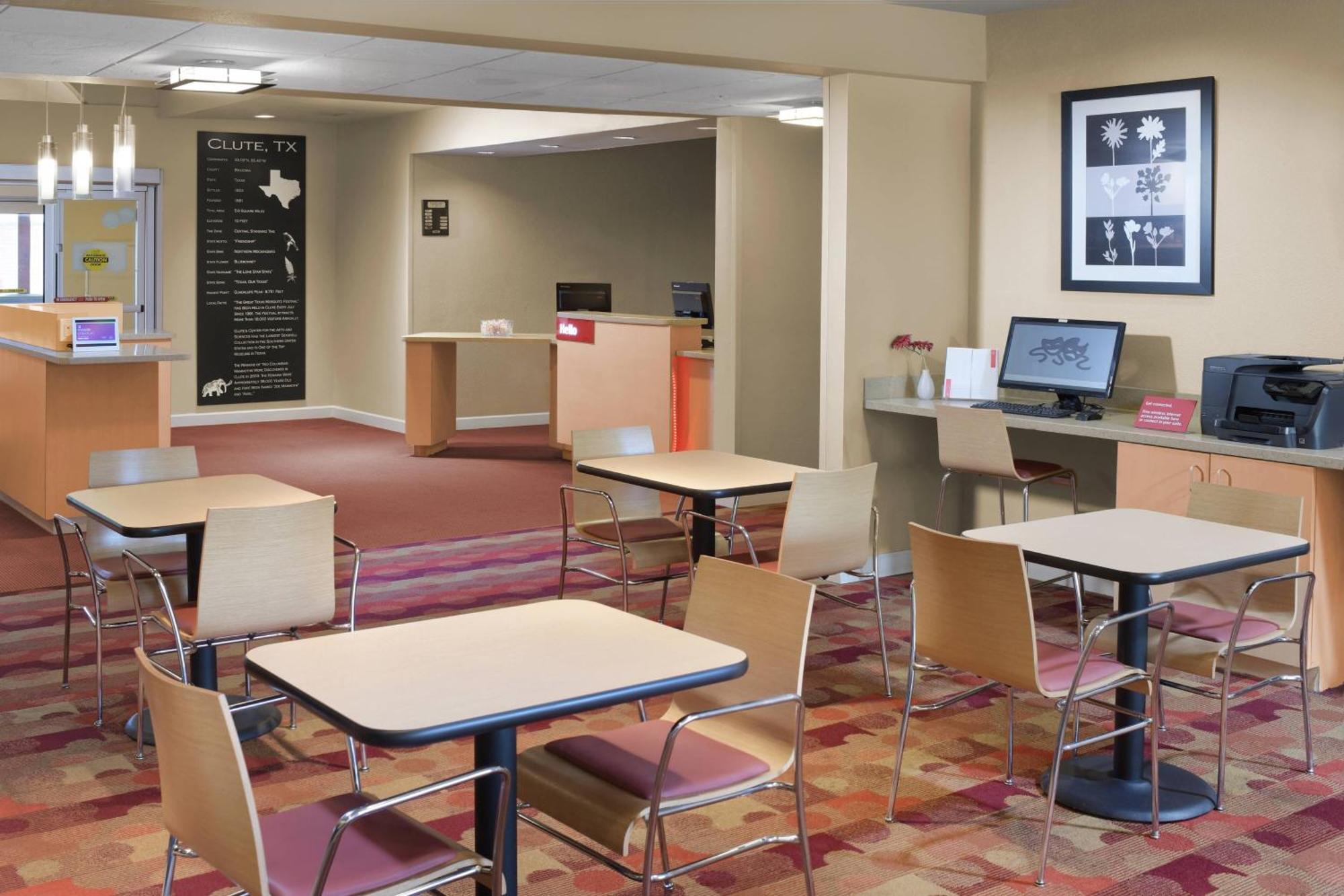 Towneplace Suites By Marriott Lake Jackson Clute מראה חיצוני תמונה