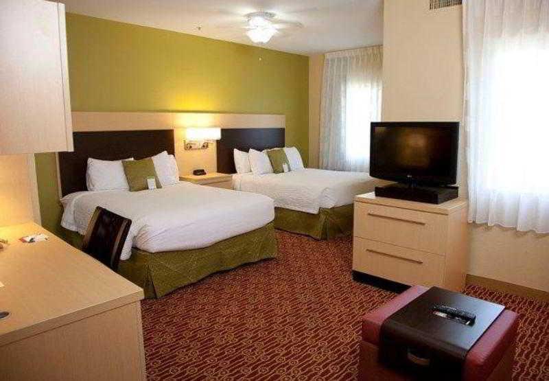 Towneplace Suites By Marriott Lake Jackson Clute מראה חיצוני תמונה