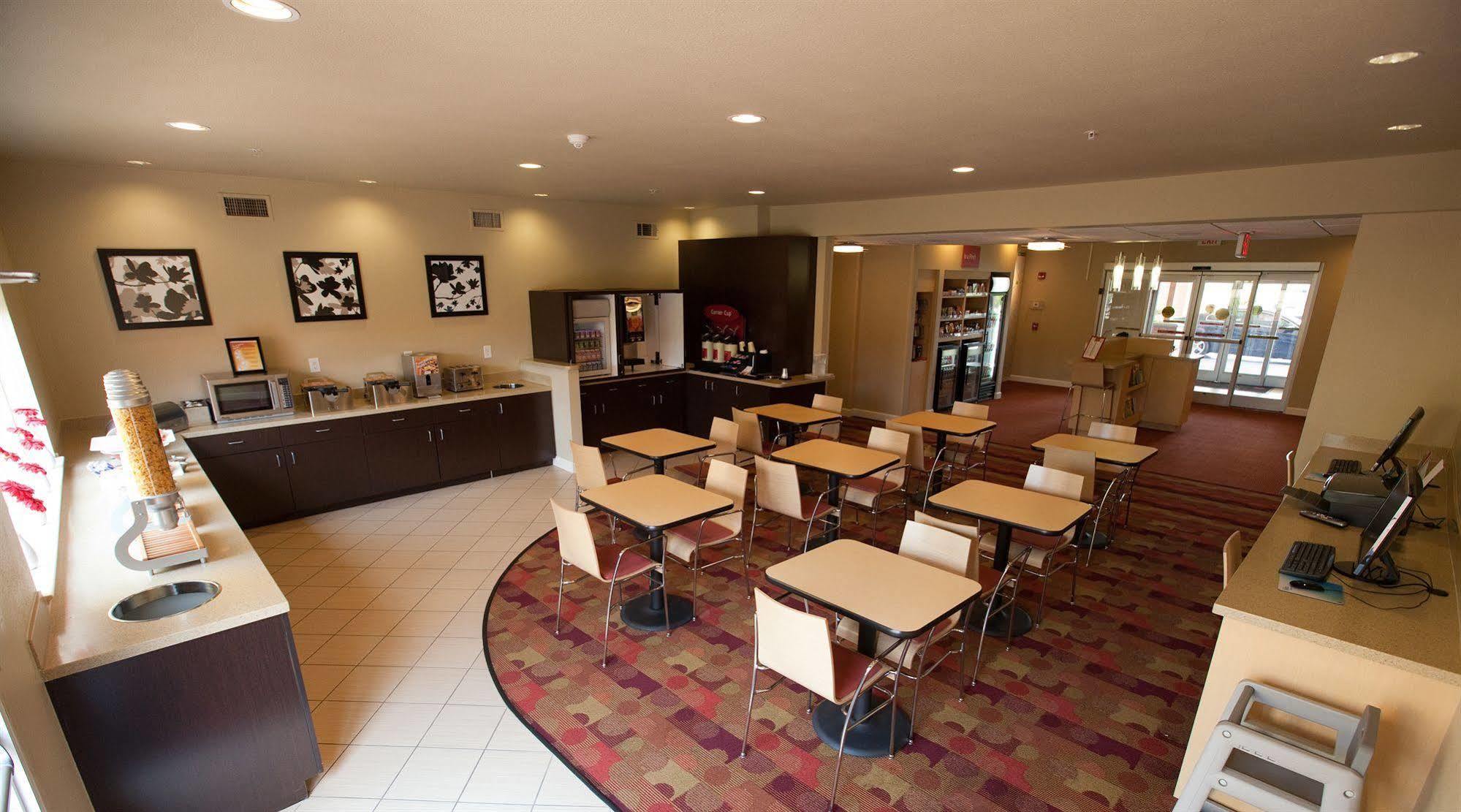 Towneplace Suites By Marriott Lake Jackson Clute מראה חיצוני תמונה